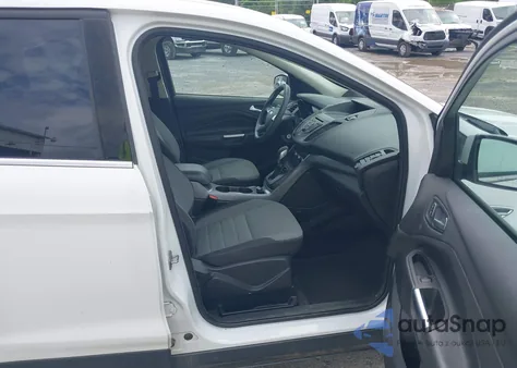 2015 Ford Escape Se z USA, uszkodzony, nr VIN 1FMCU9GX8FUC58644